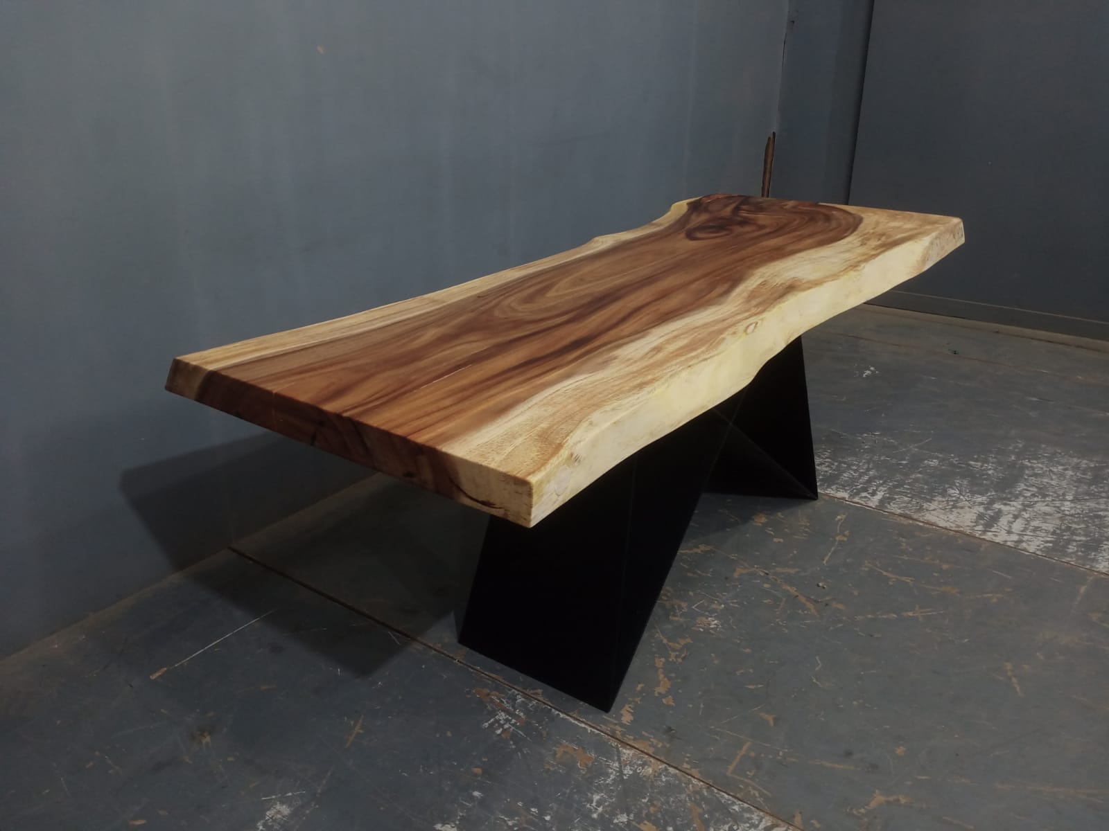 Live Edge Tables