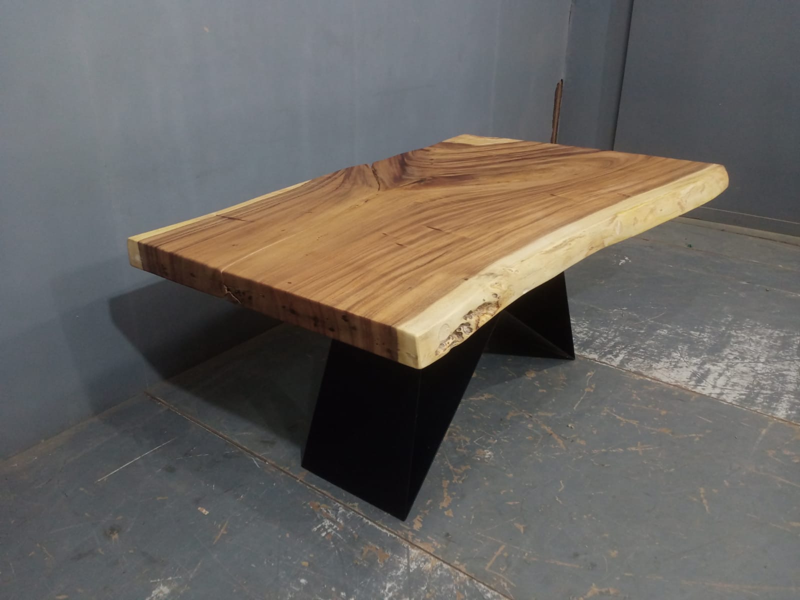 Live Edge Tables