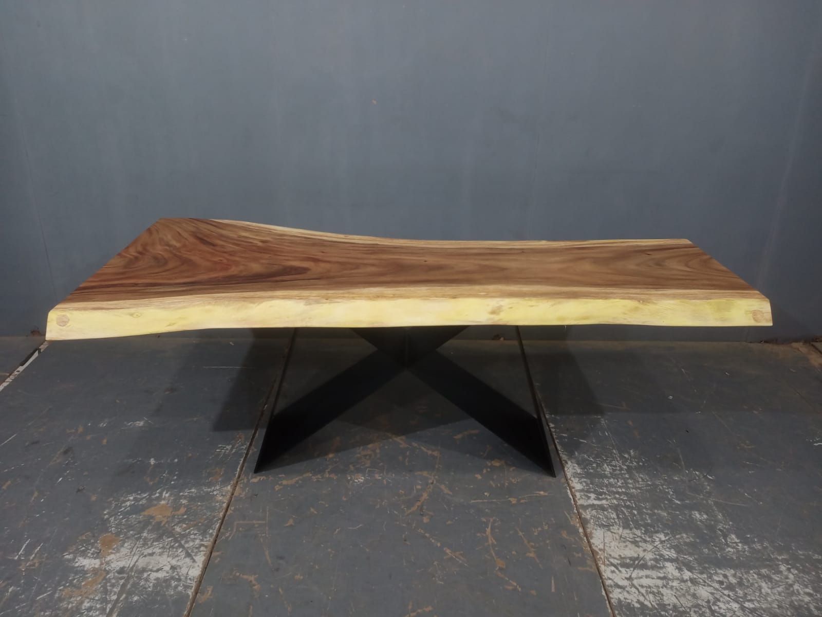 LIVE EDGE TABLES