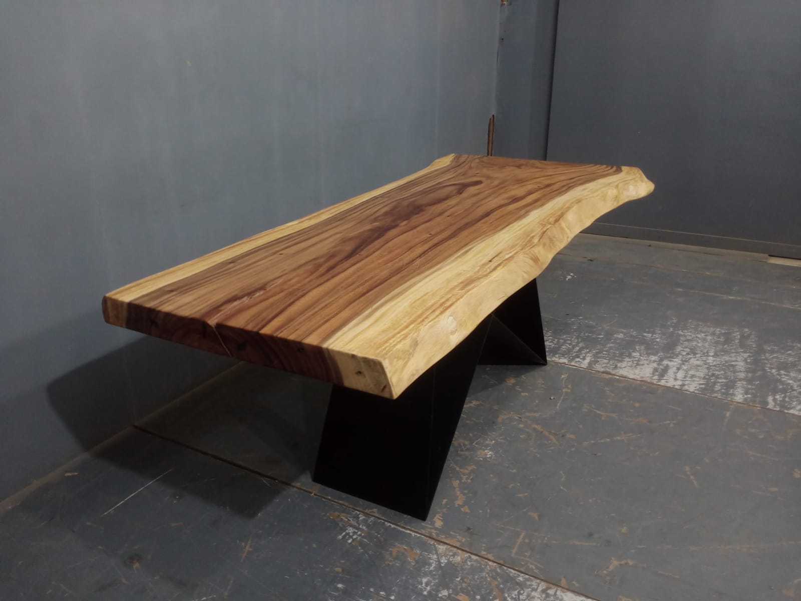 Live Edge Tables