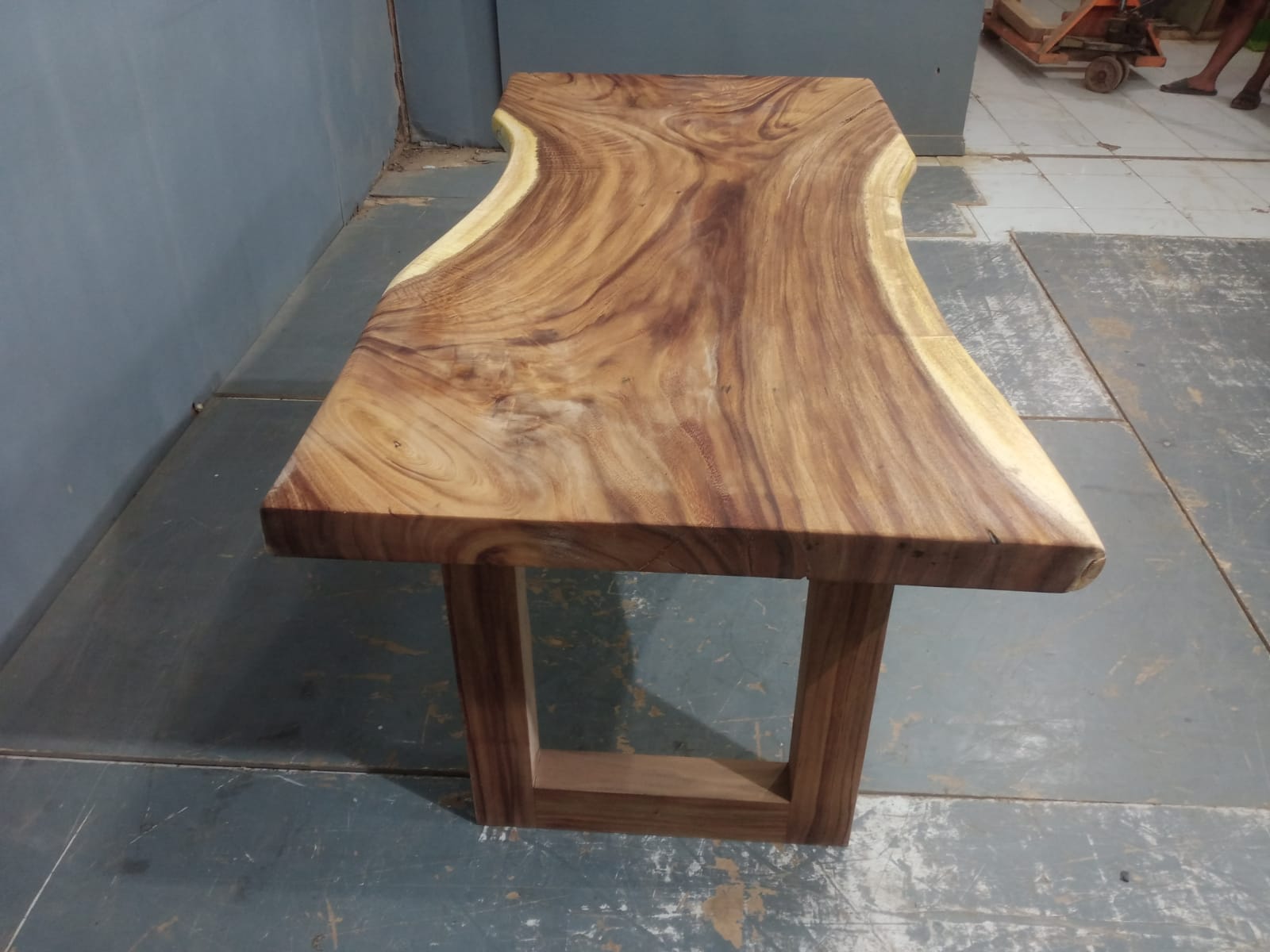 Live Edge Tables