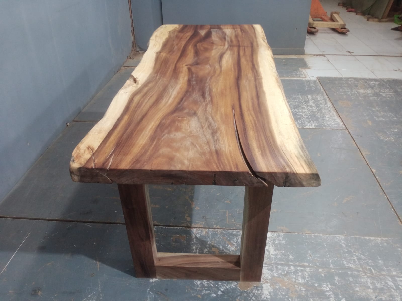 Live Edge Tables