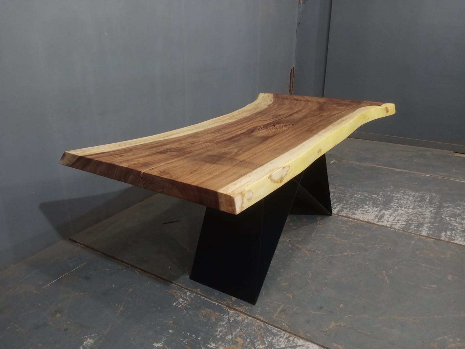 Live Edge Tables
