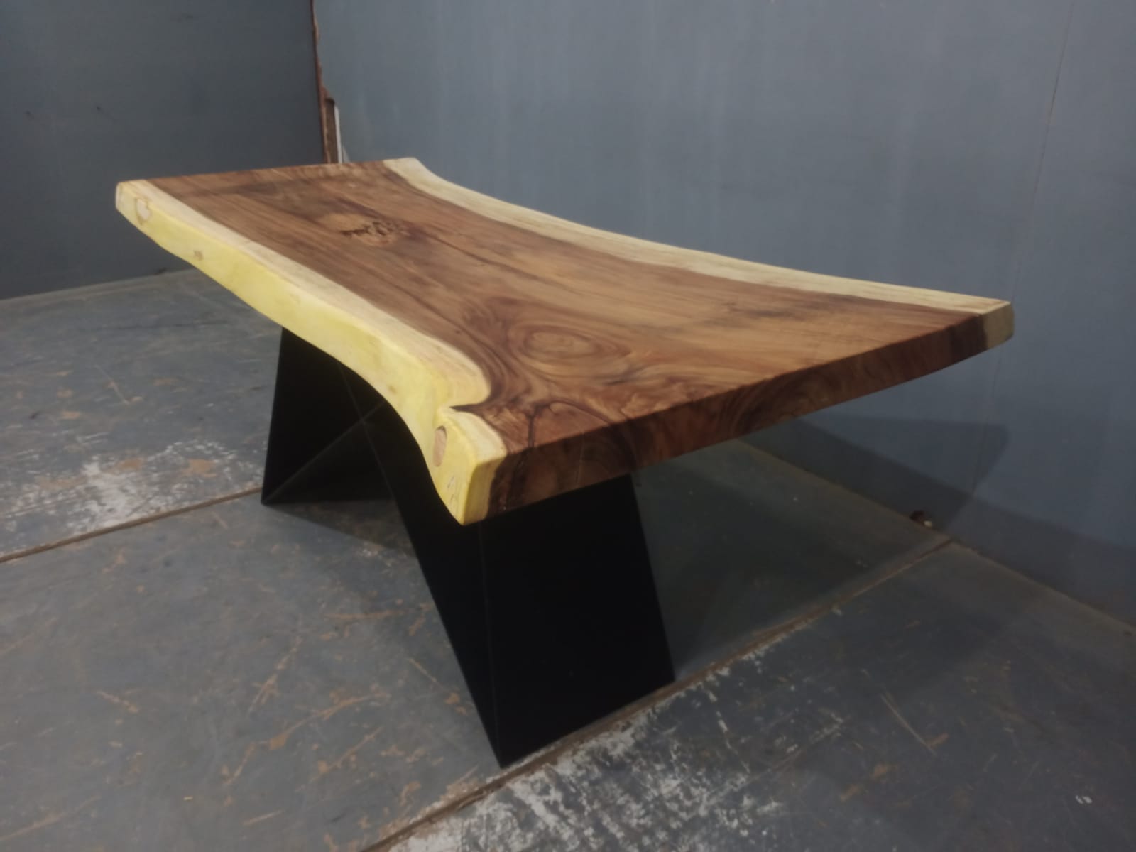 Live Edge Tables