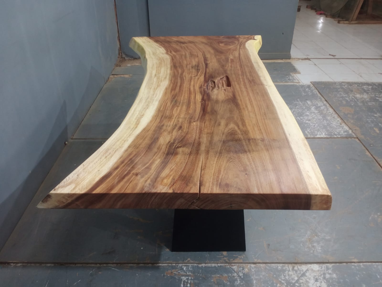Live Edge Tables