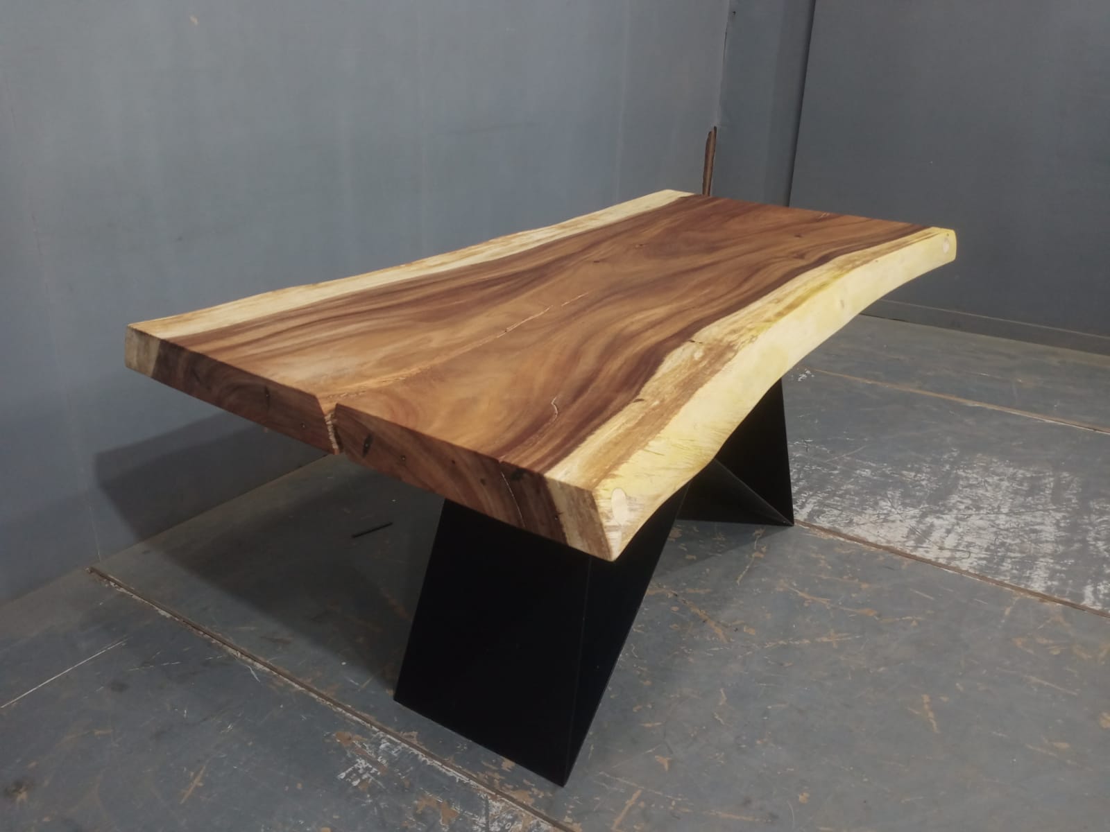 Live Edge Tables