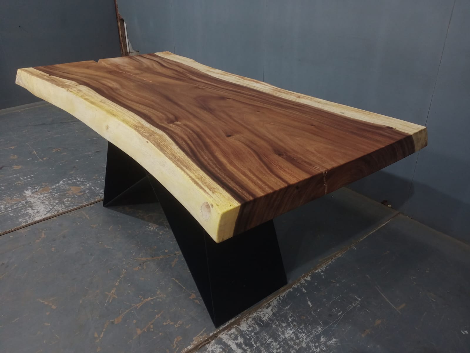 Live Edge Tables