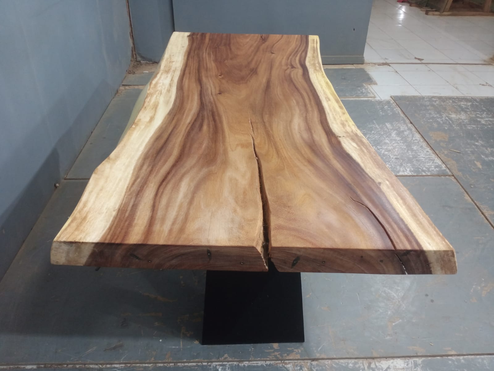 Live Edge Tables
