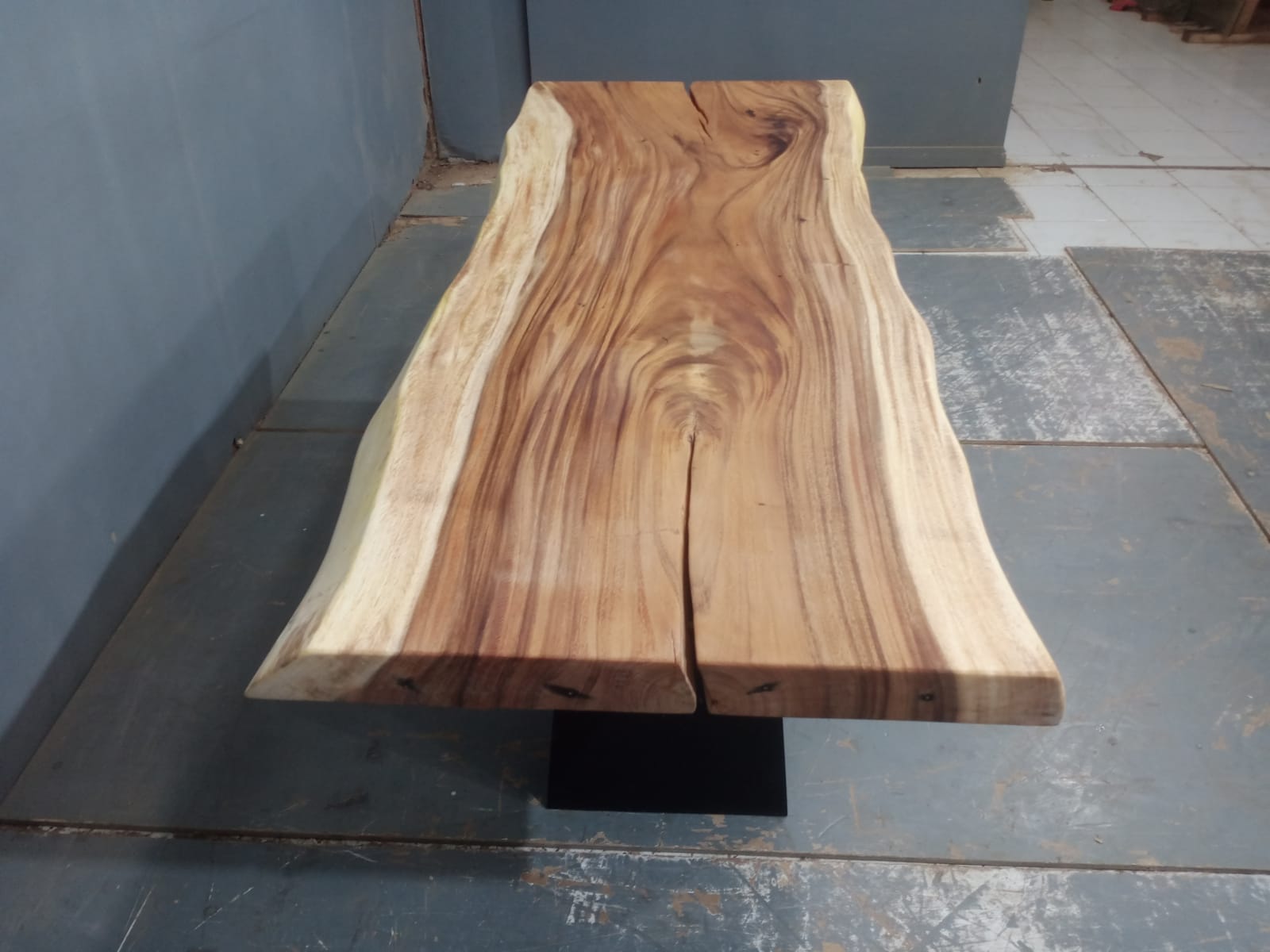 Live Edge Tables