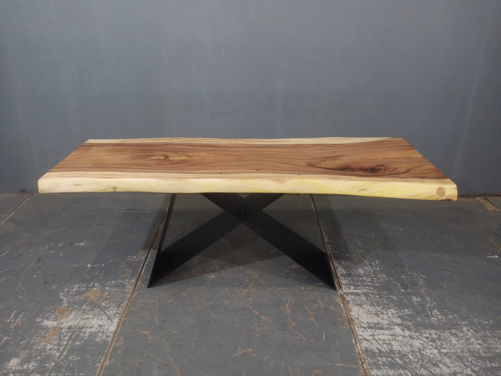 LIVE EDGE TABLES