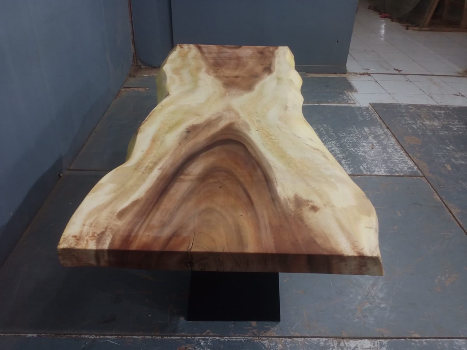 Live Edge Tables