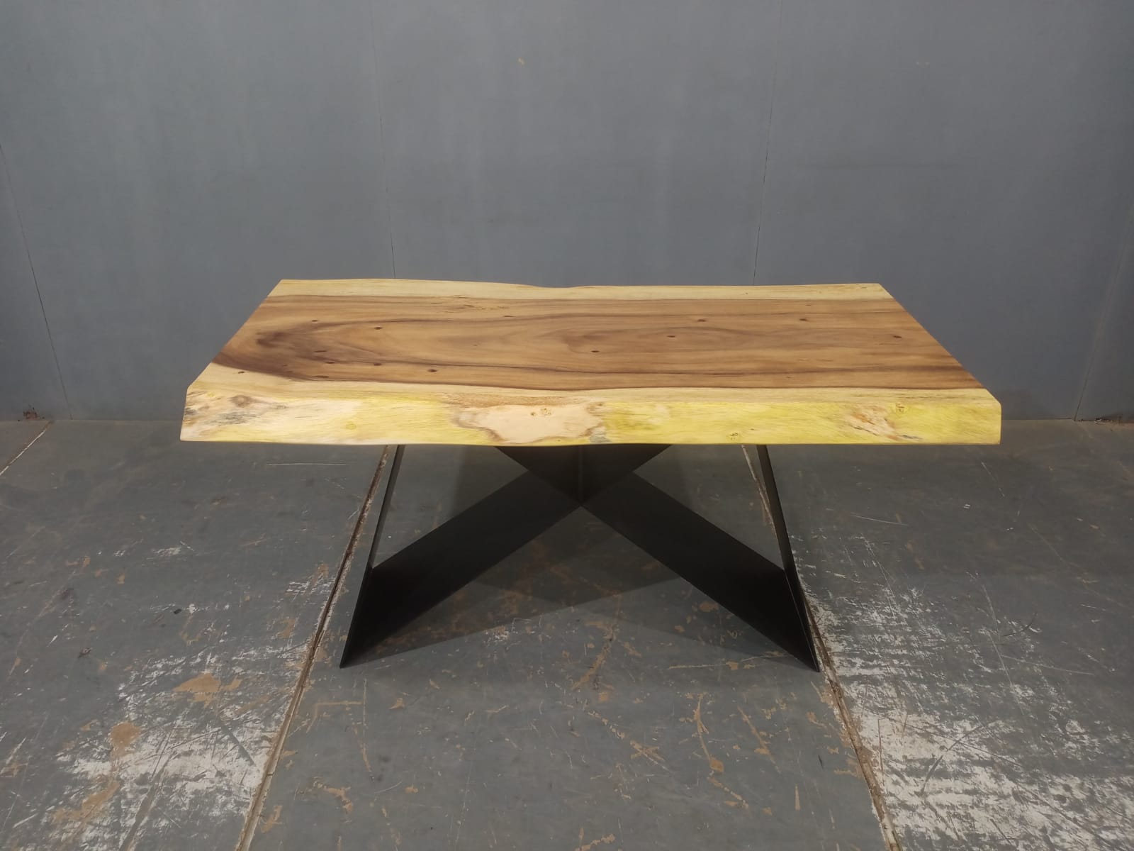 LIVE EDGE TABLES