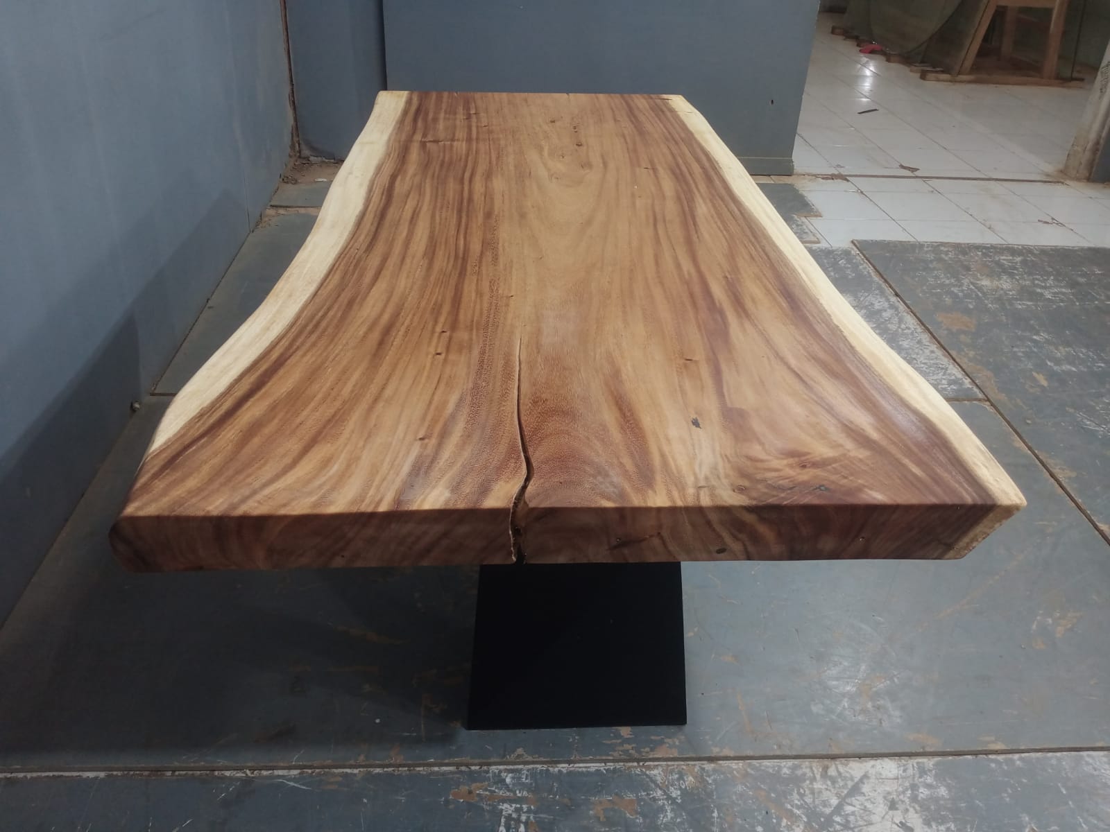 Live Edge Tables