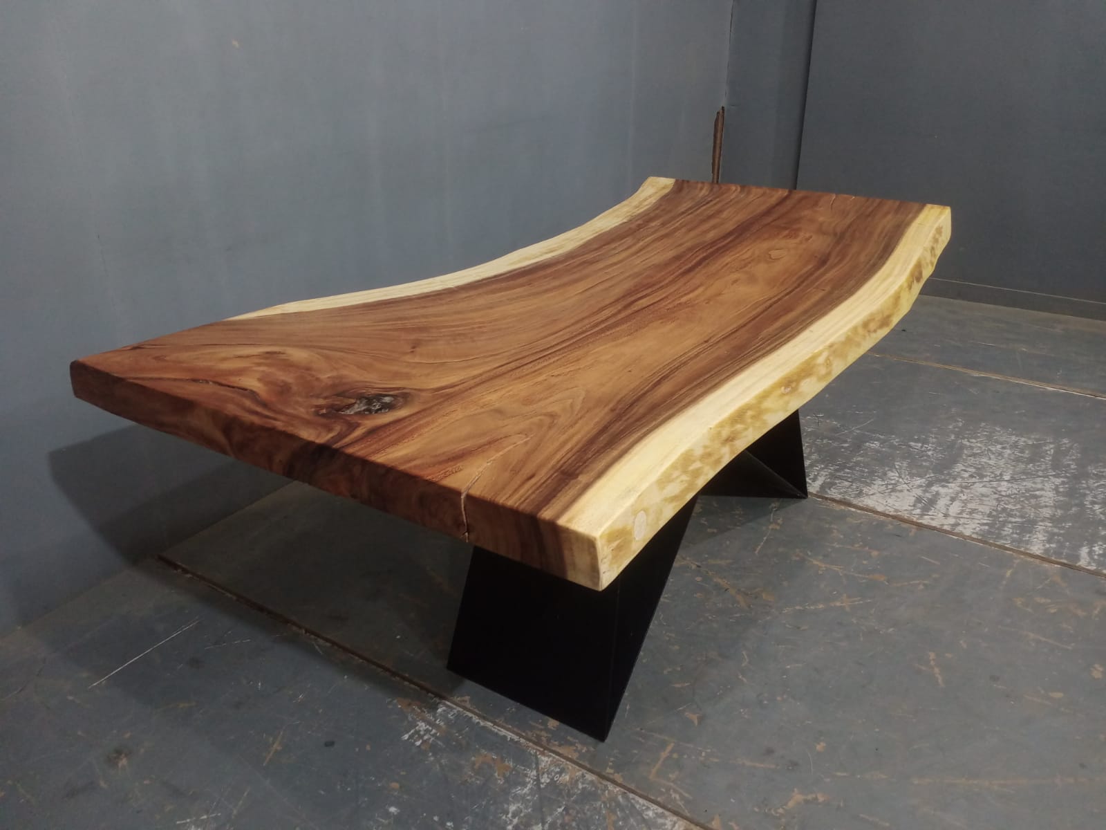 Live Edge Tables
