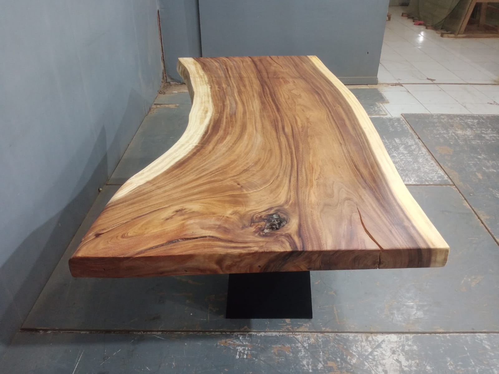 Live Edge Tables