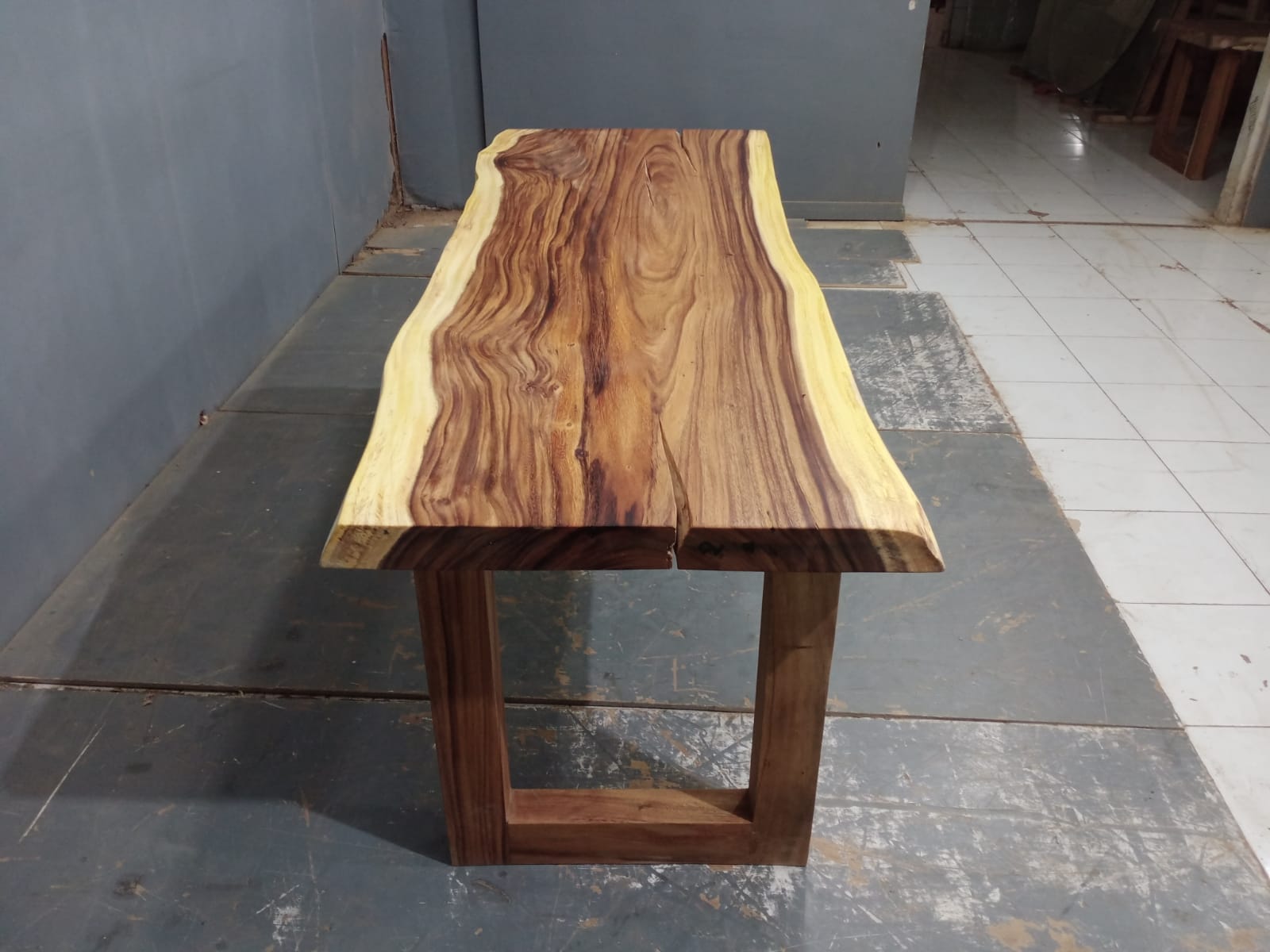 Live Edge Tables