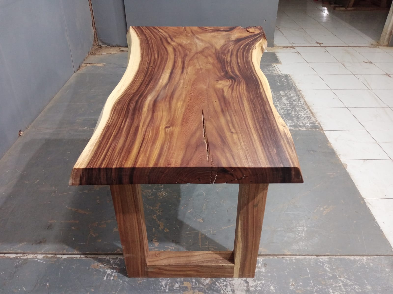 Live Edge Tables