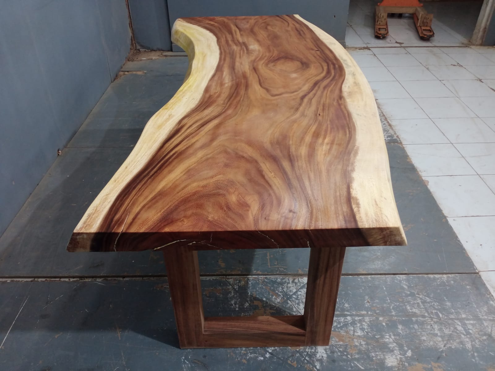 Live Edge Tables