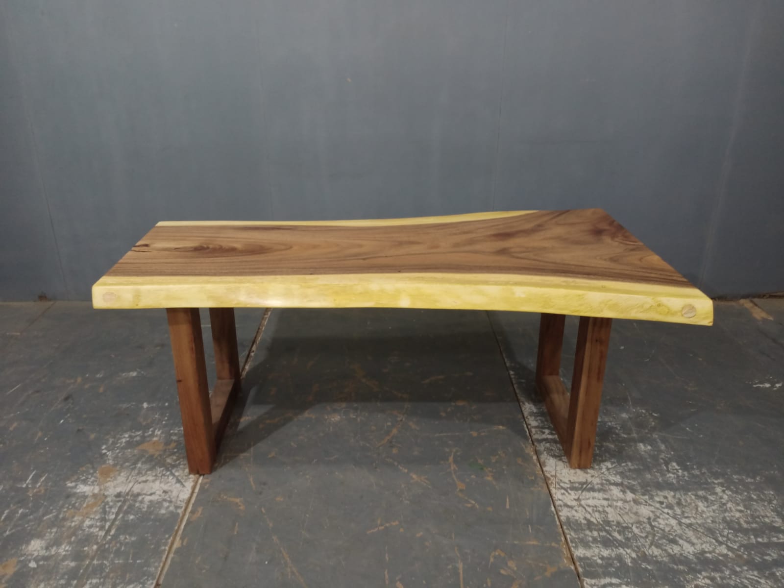 LIVE EDGE TABLES