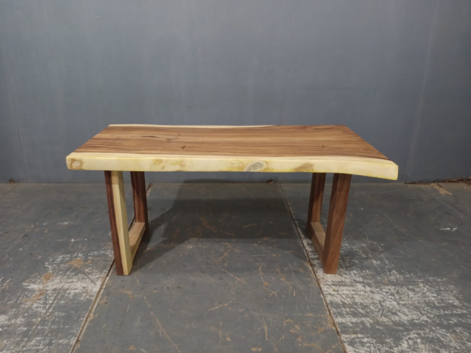 LIVE EDGE TABLES