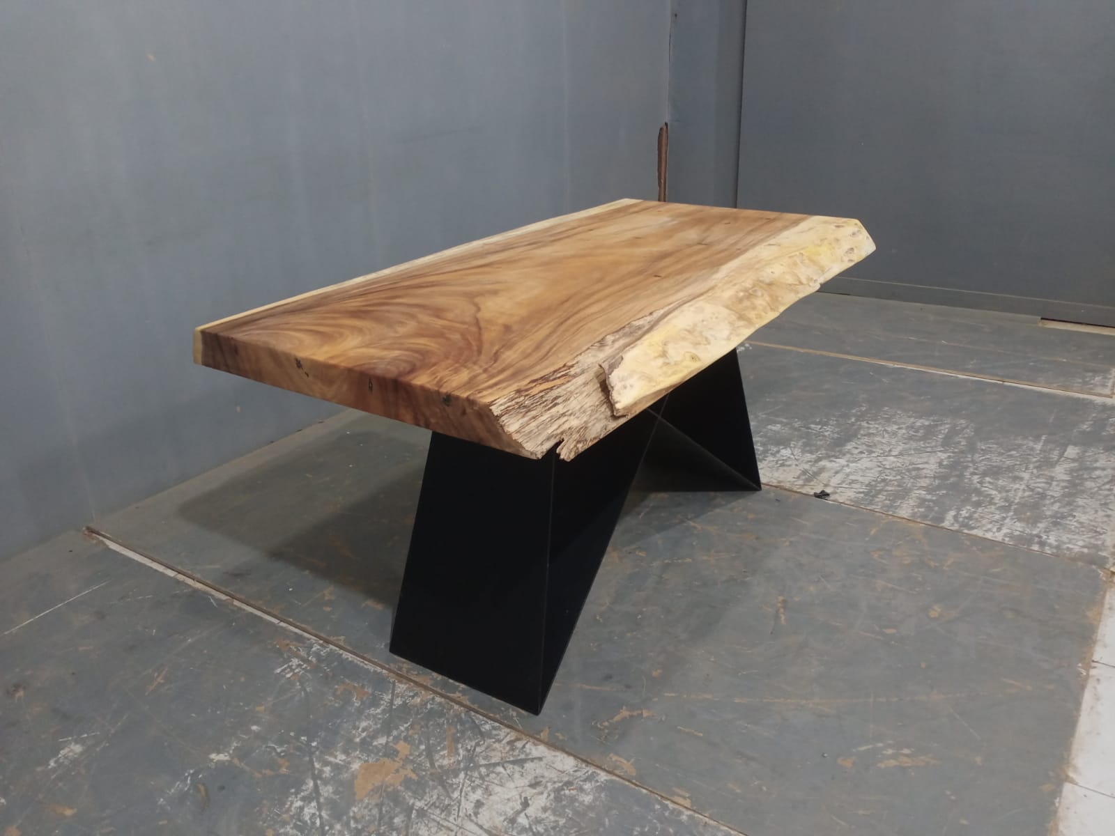 Live Edge Tables