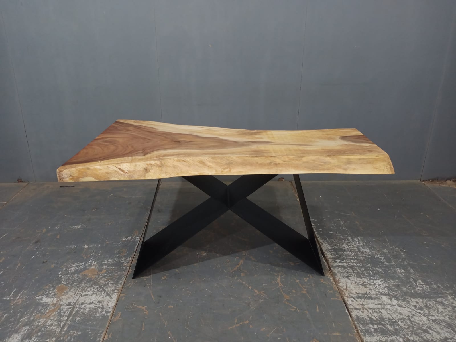 LIVE EDGE TABLES