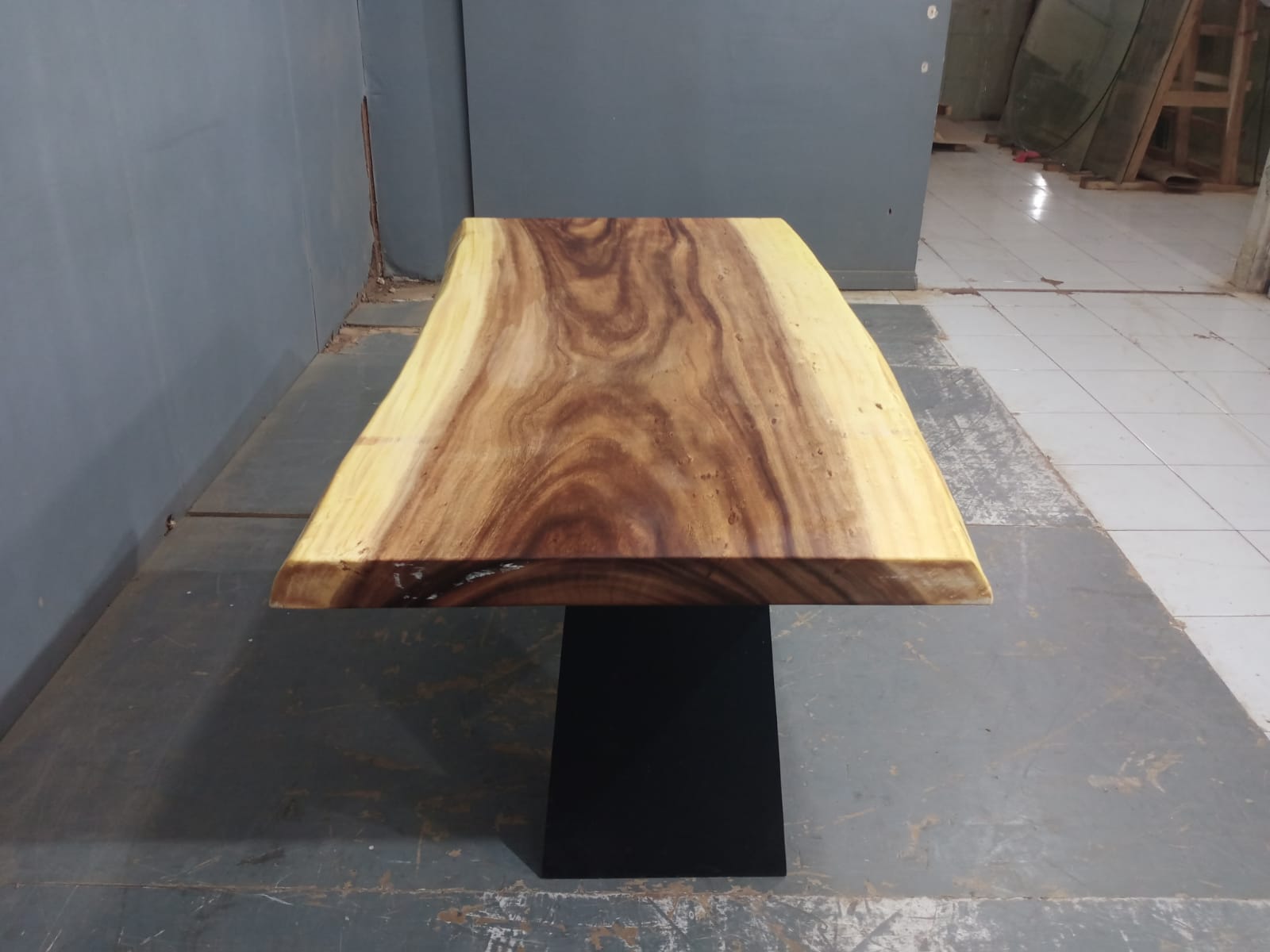 Live Edge Tables