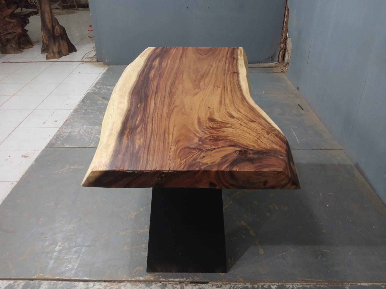 Live Edge Tables