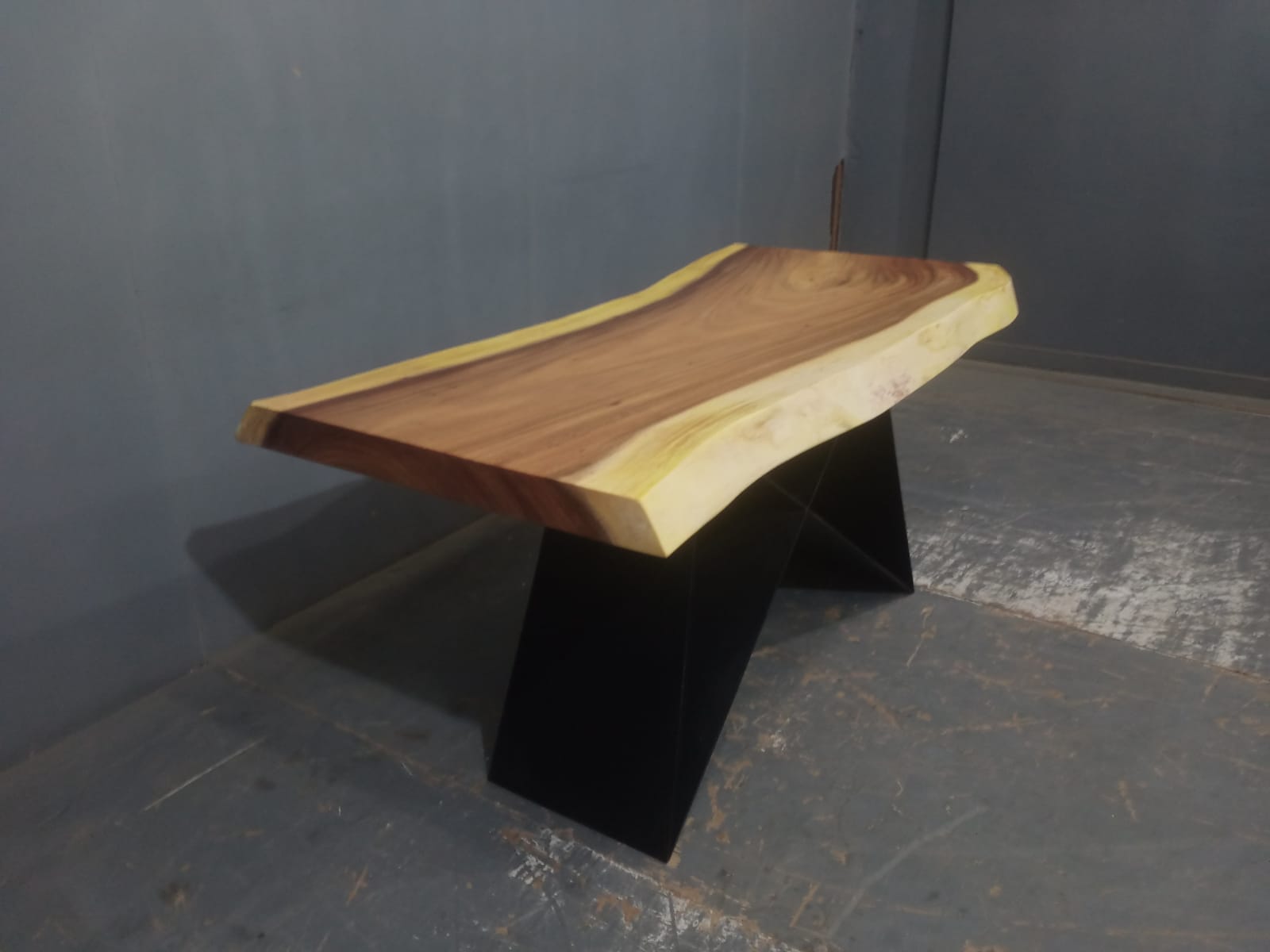 Live Edge Tables