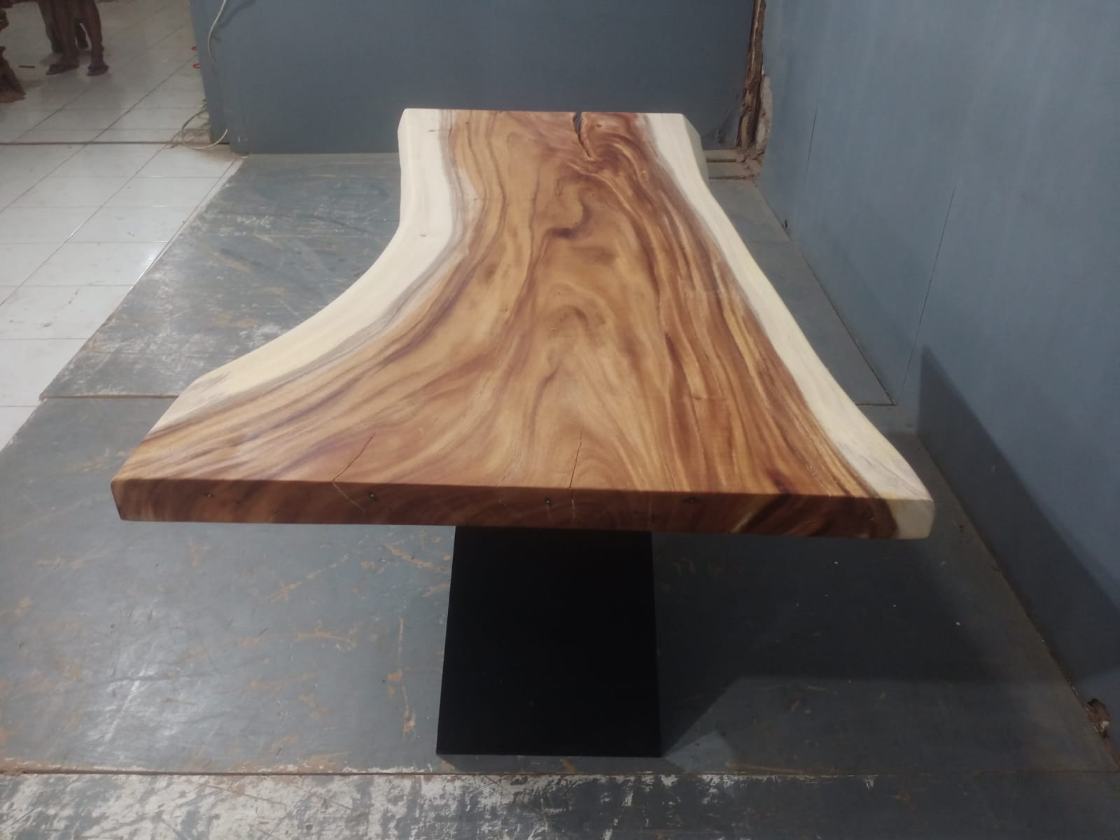 Live Edge Tables