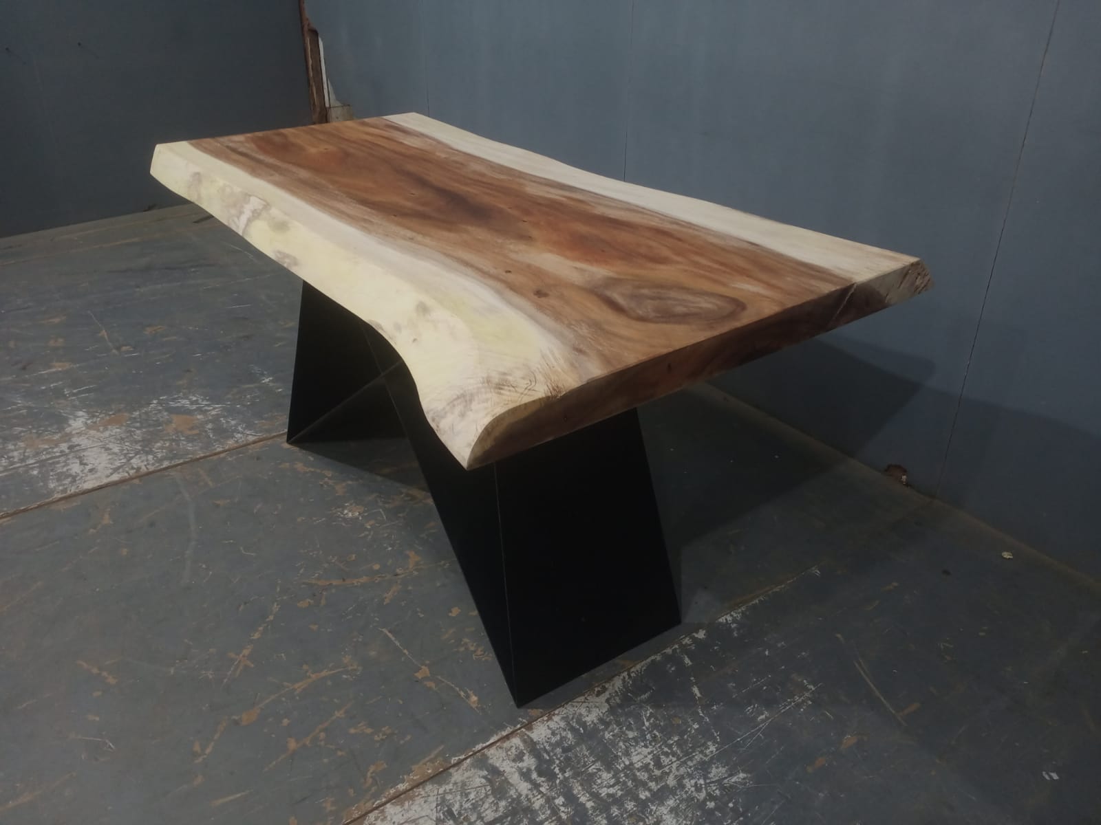Live Edge Tables