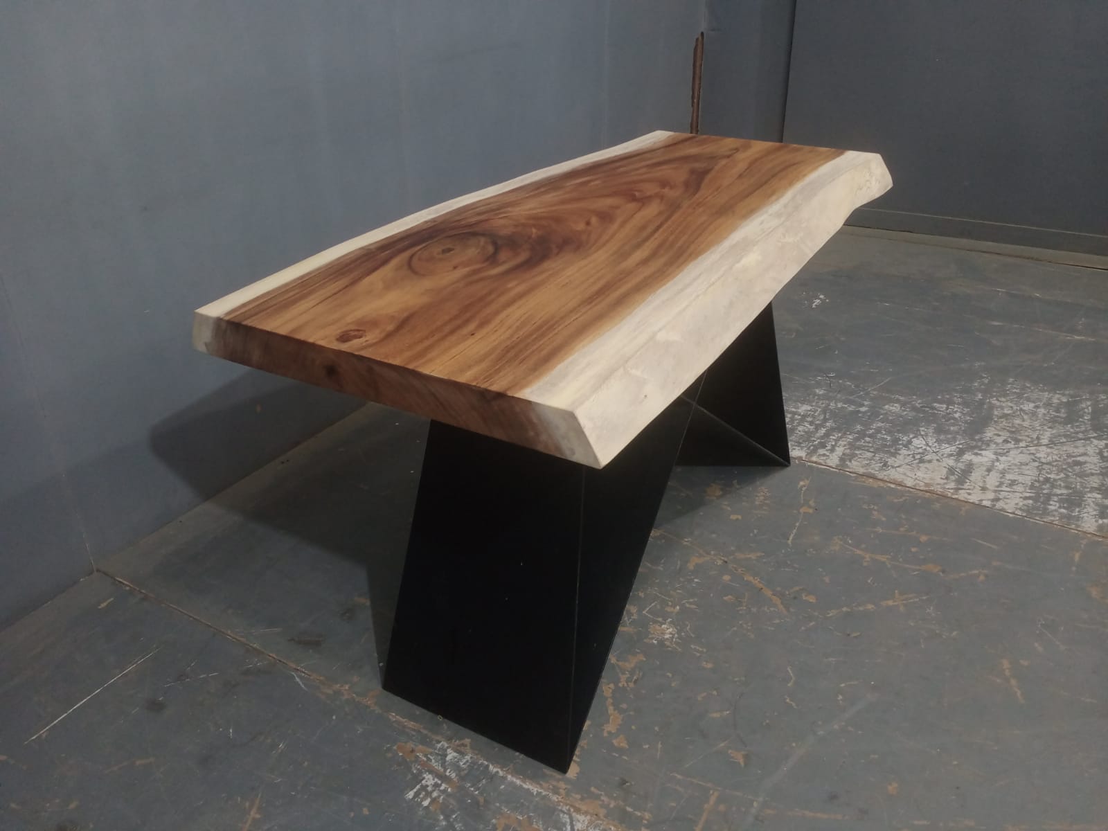 Live Edge Tables