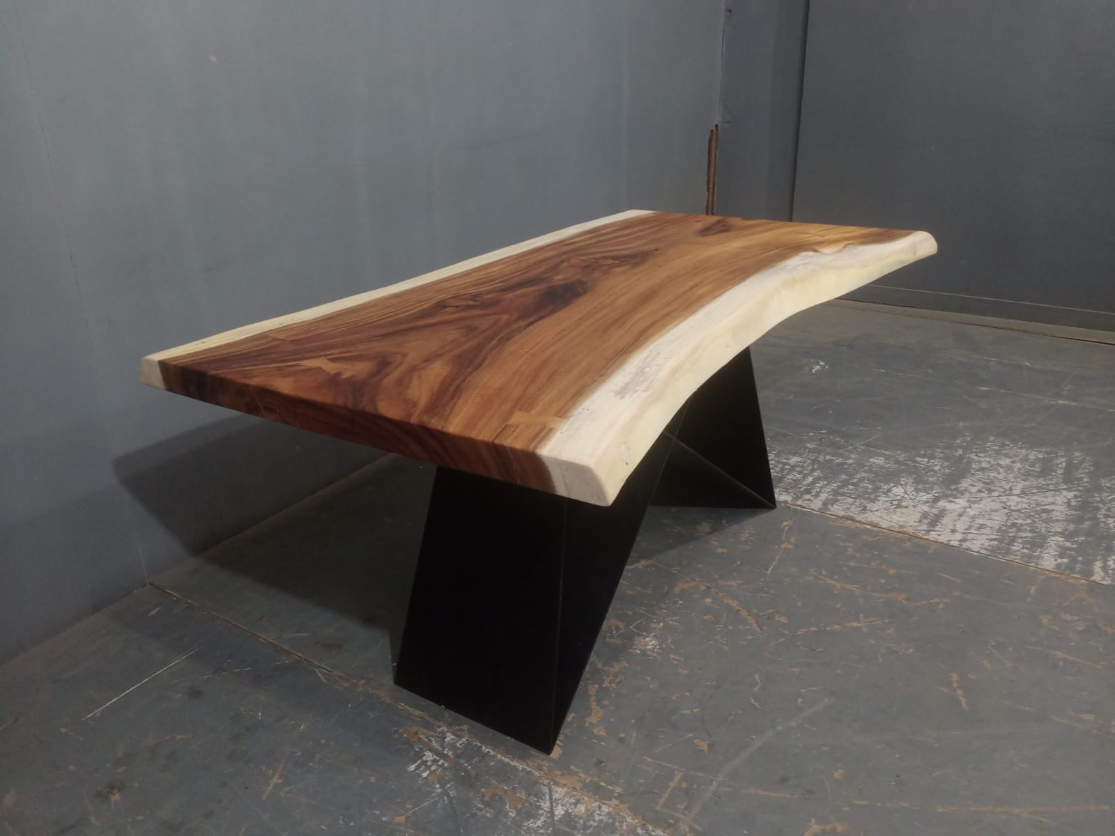 Live Edge Tables