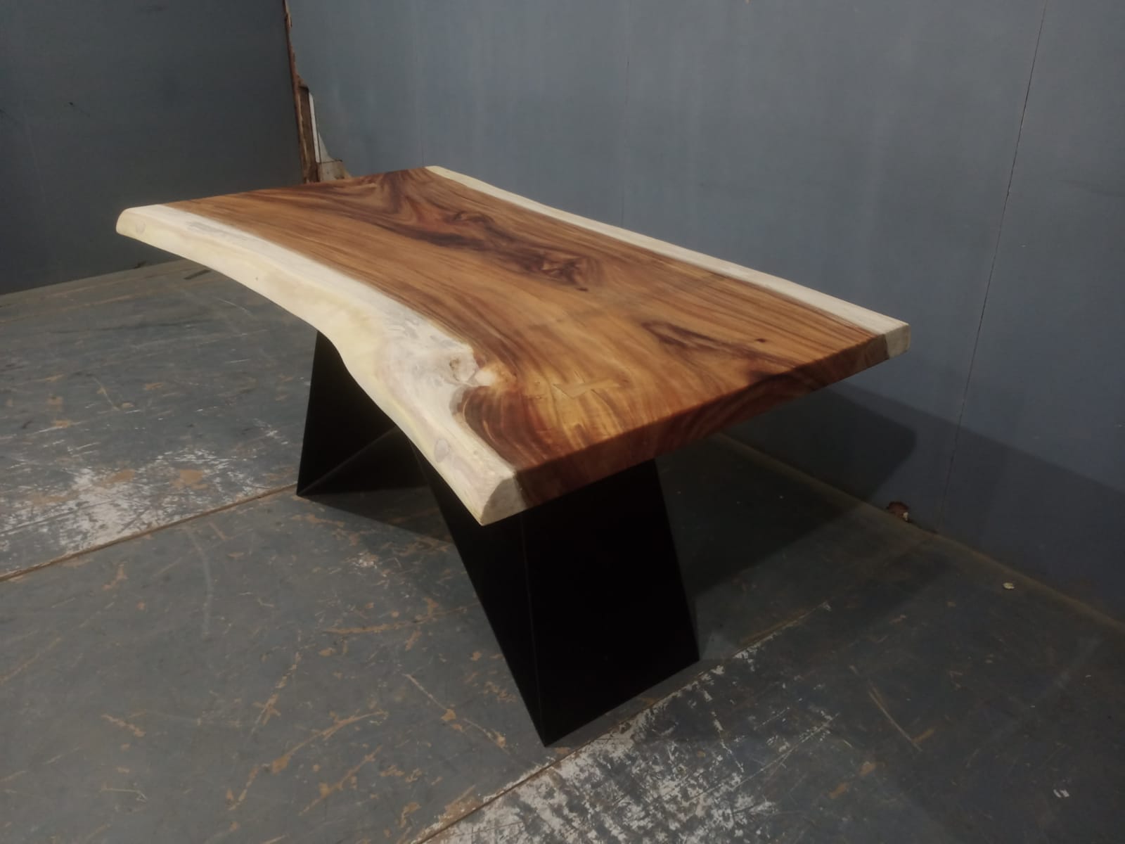 Live Edge Tables