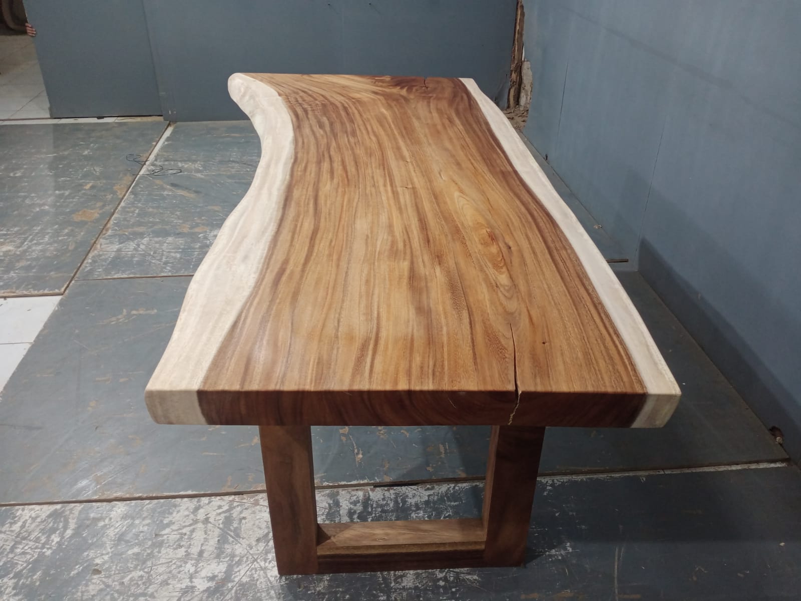 Live Edge Tables