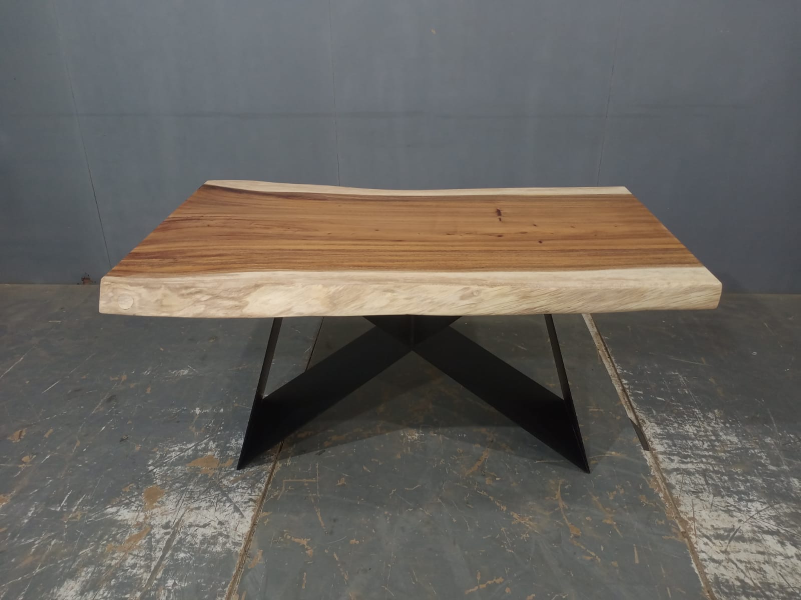 LIVE EDGE TABLES