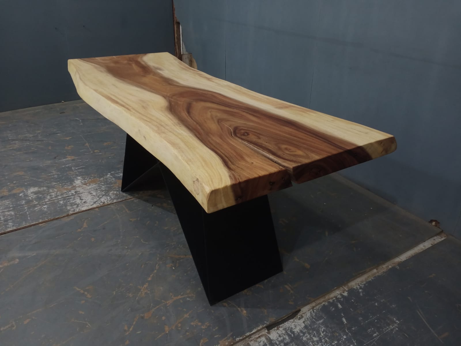 Live Edge Tables