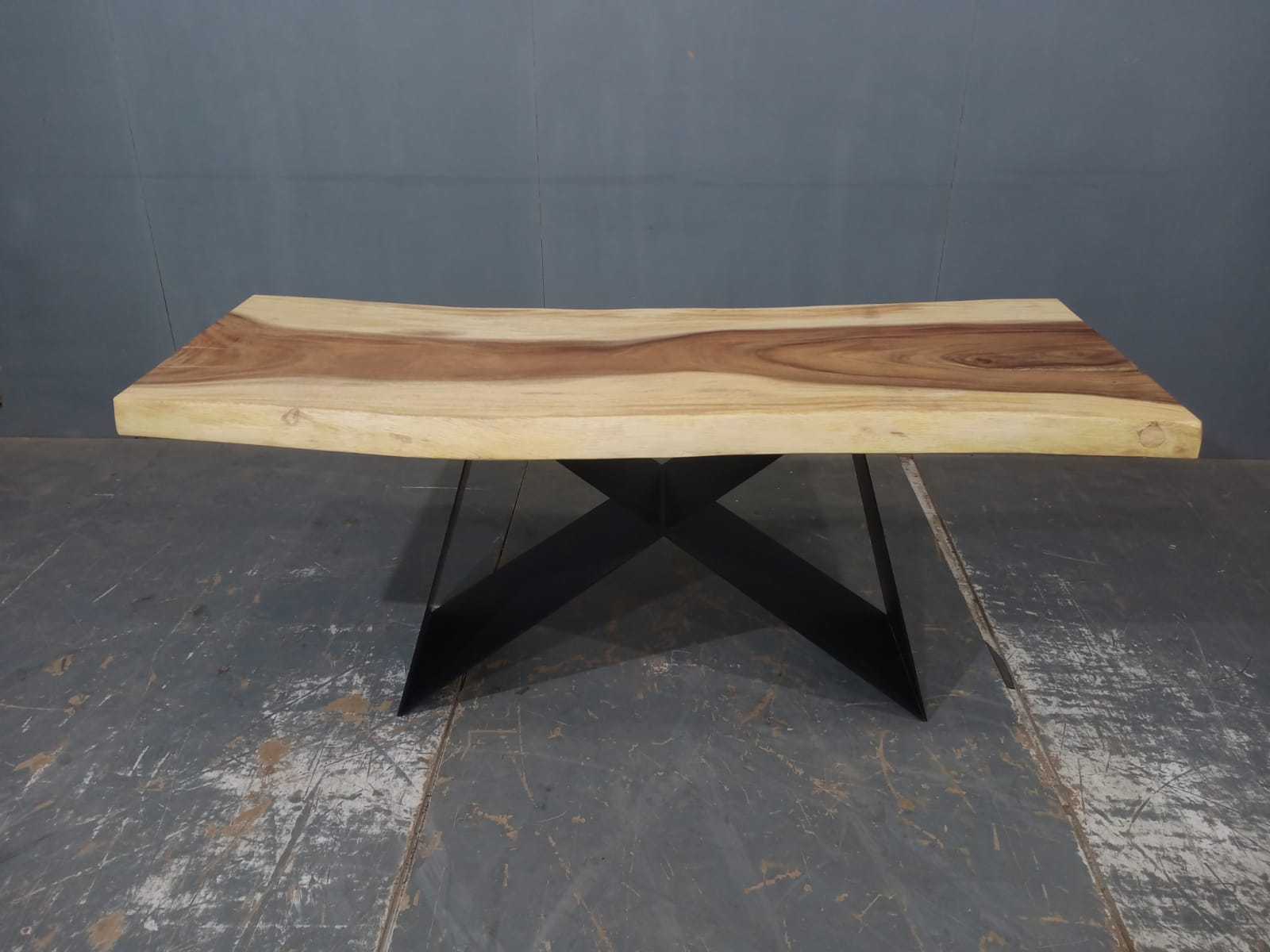 LIVE EDGE TABLES