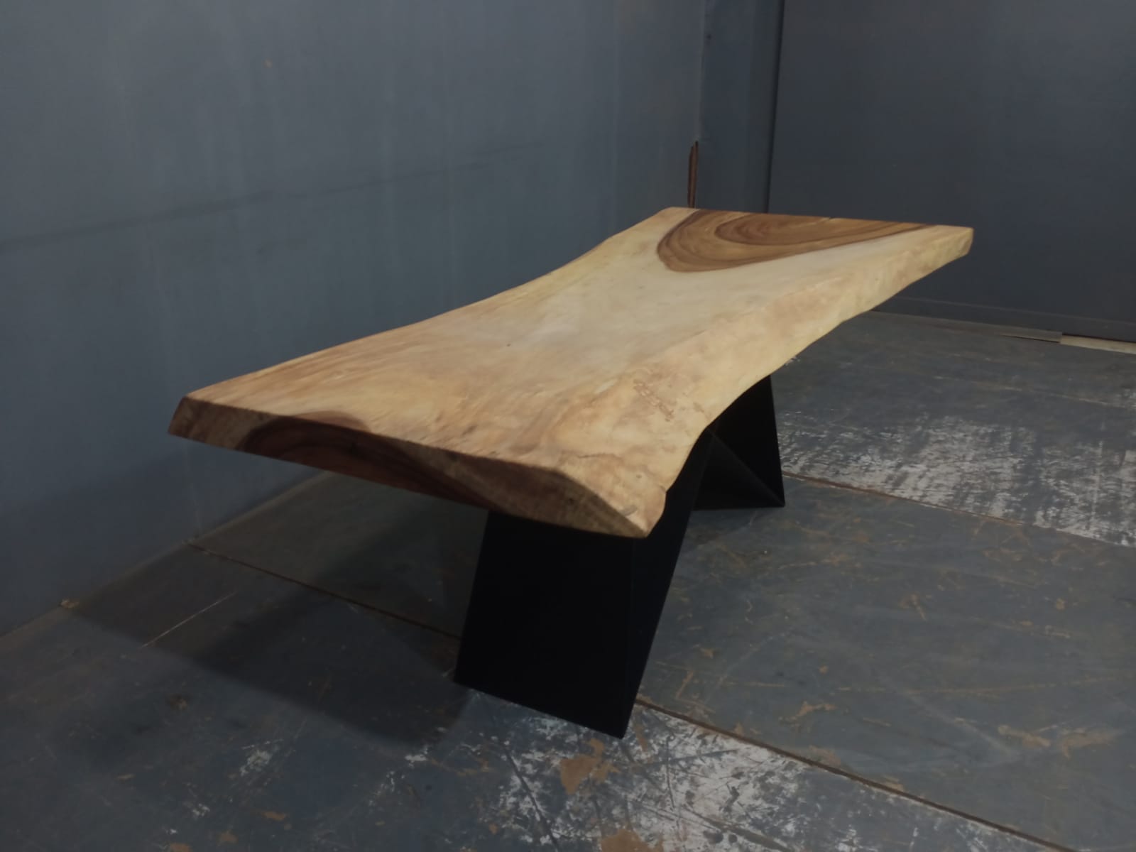 Live Edge Tables