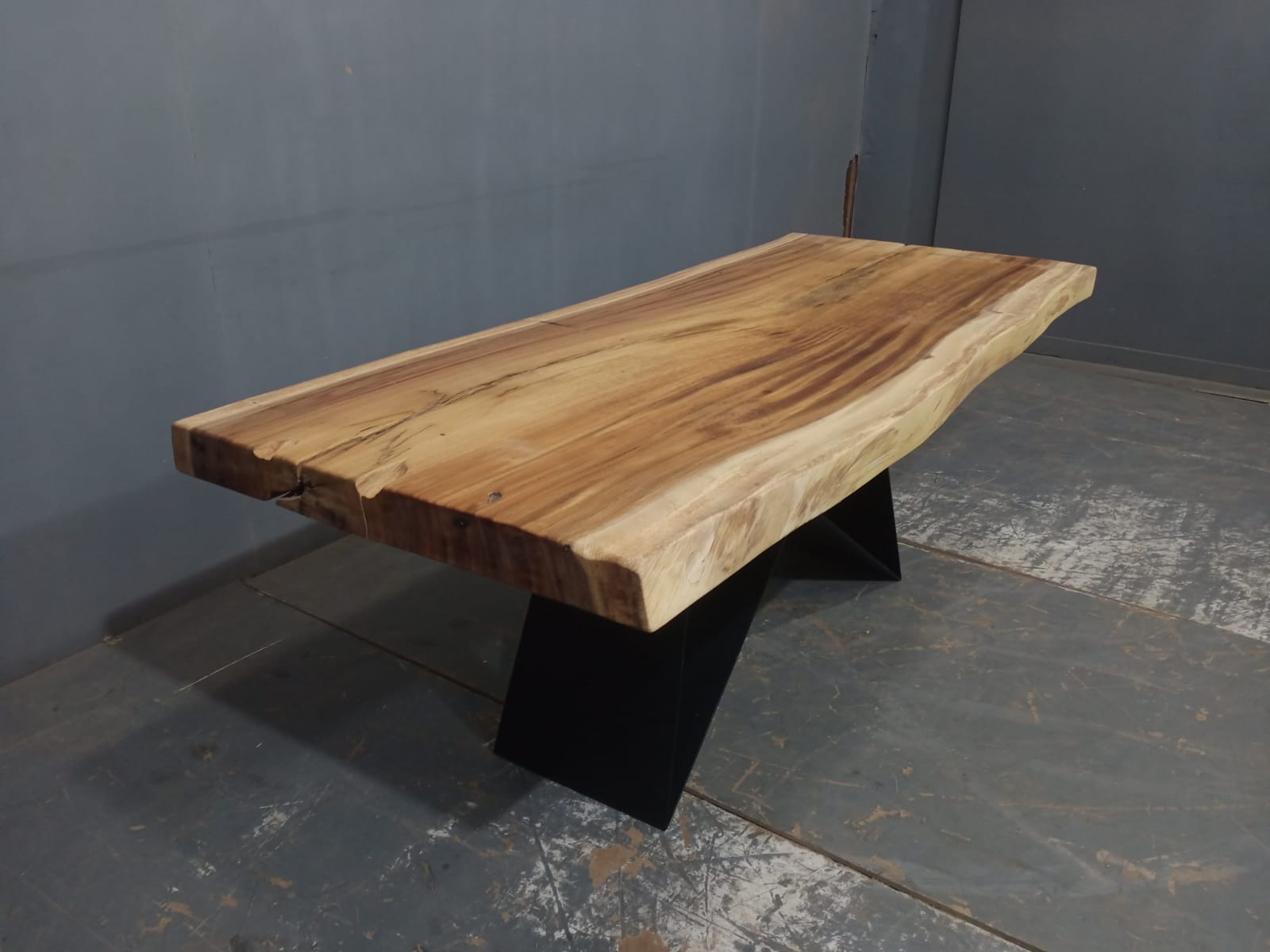 Live Edge Tables