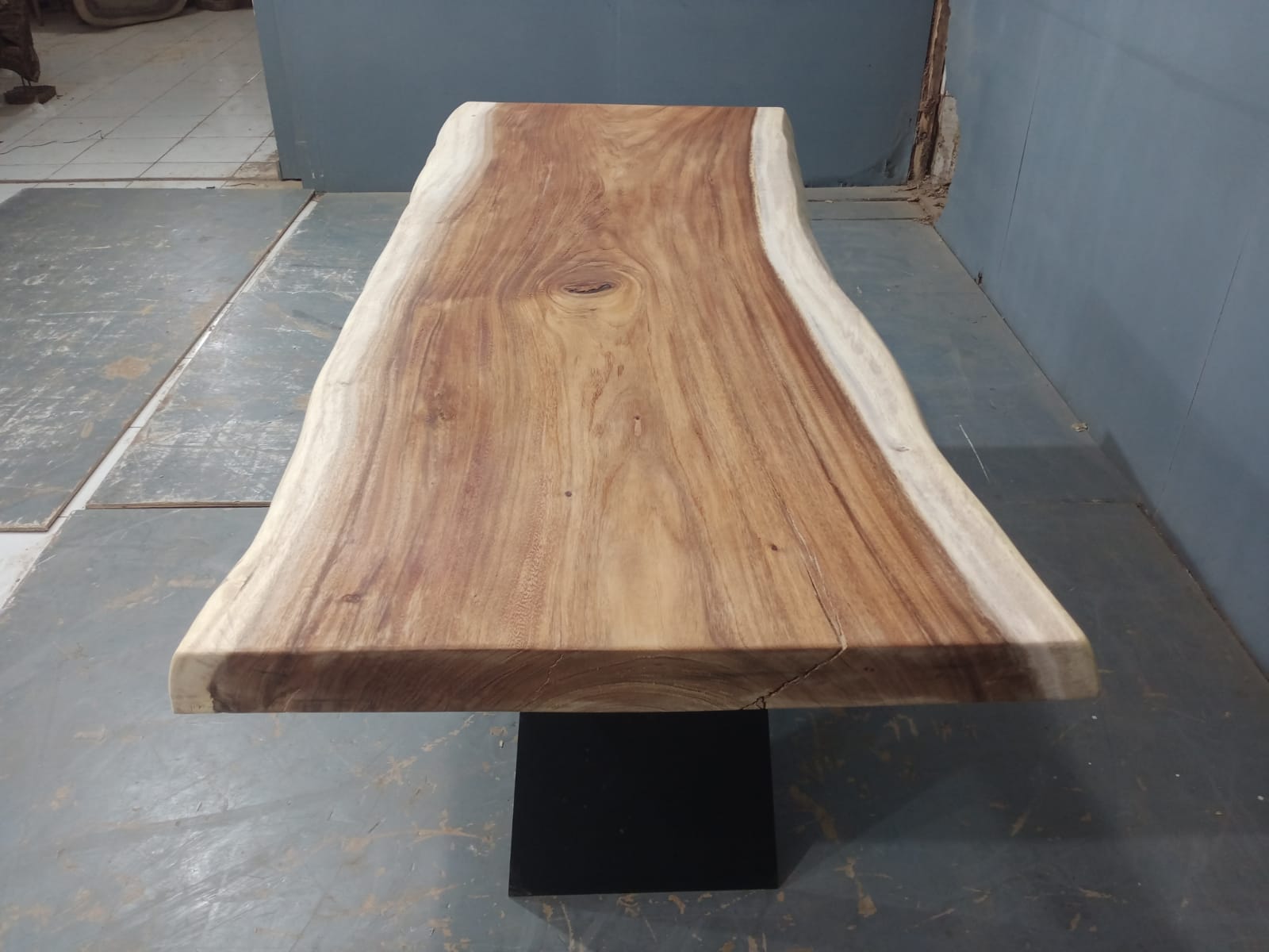 Live Edge Tables