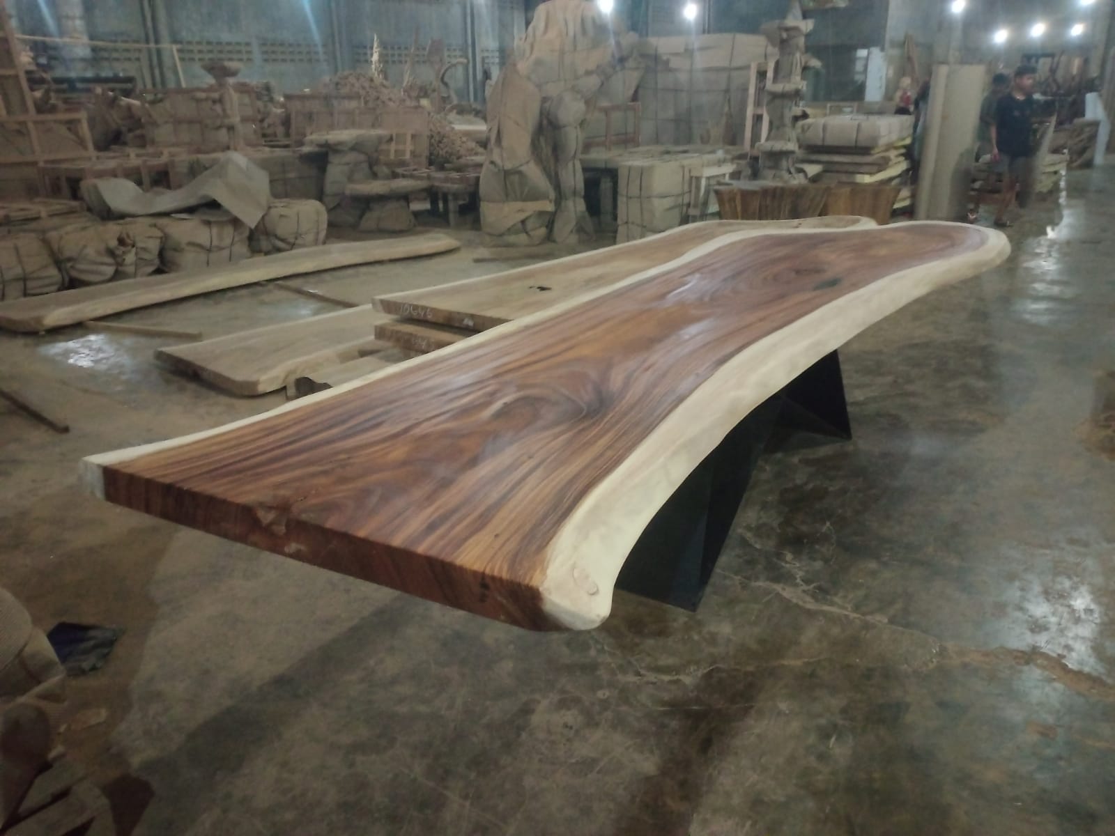 Live Edge Tables