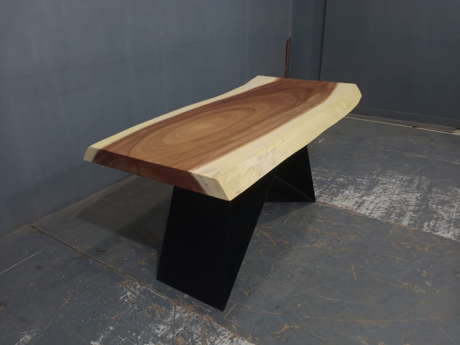 Live Edge Tables