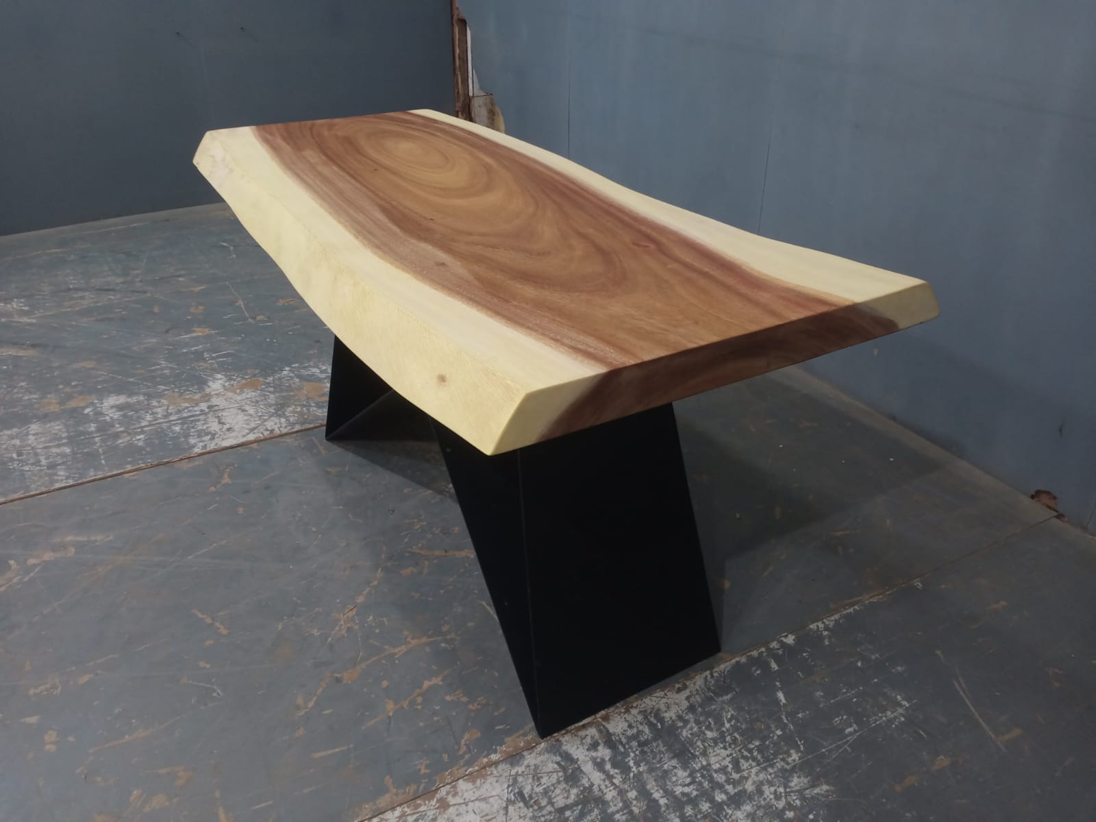 Live Edge Tables