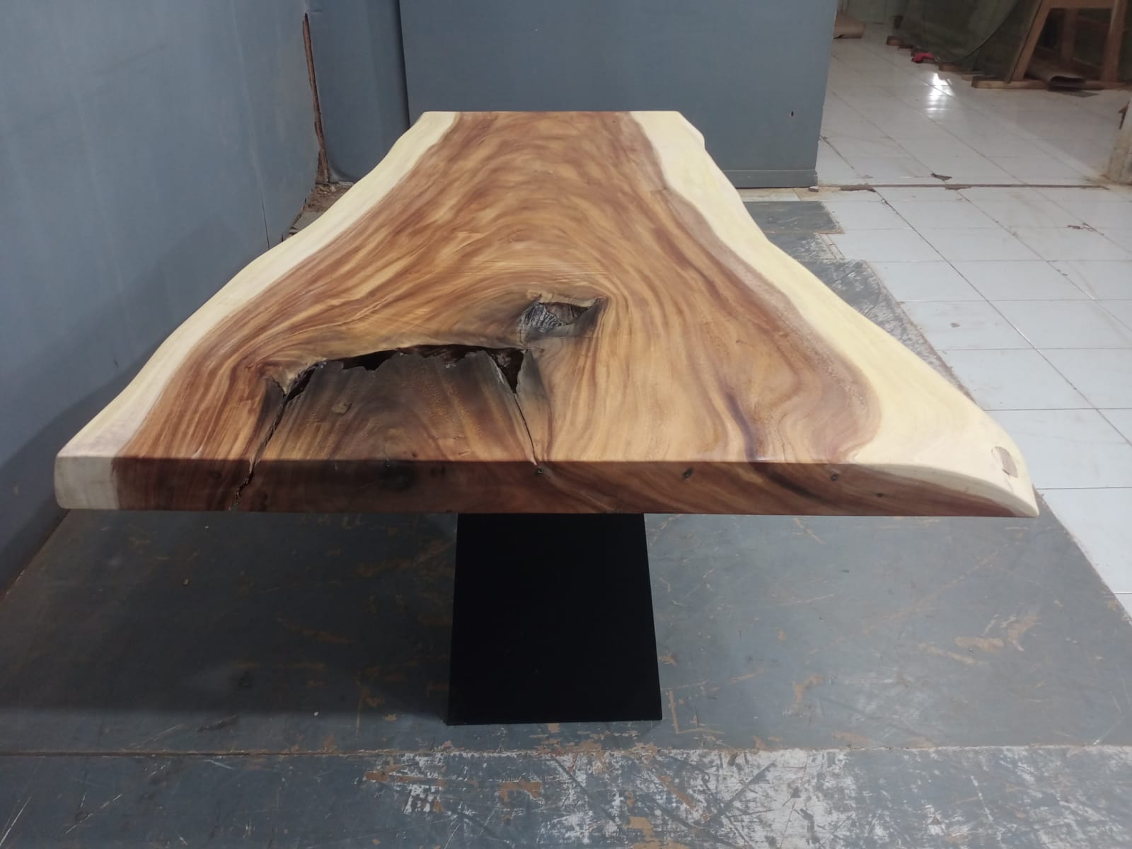 Live Edge Tables
