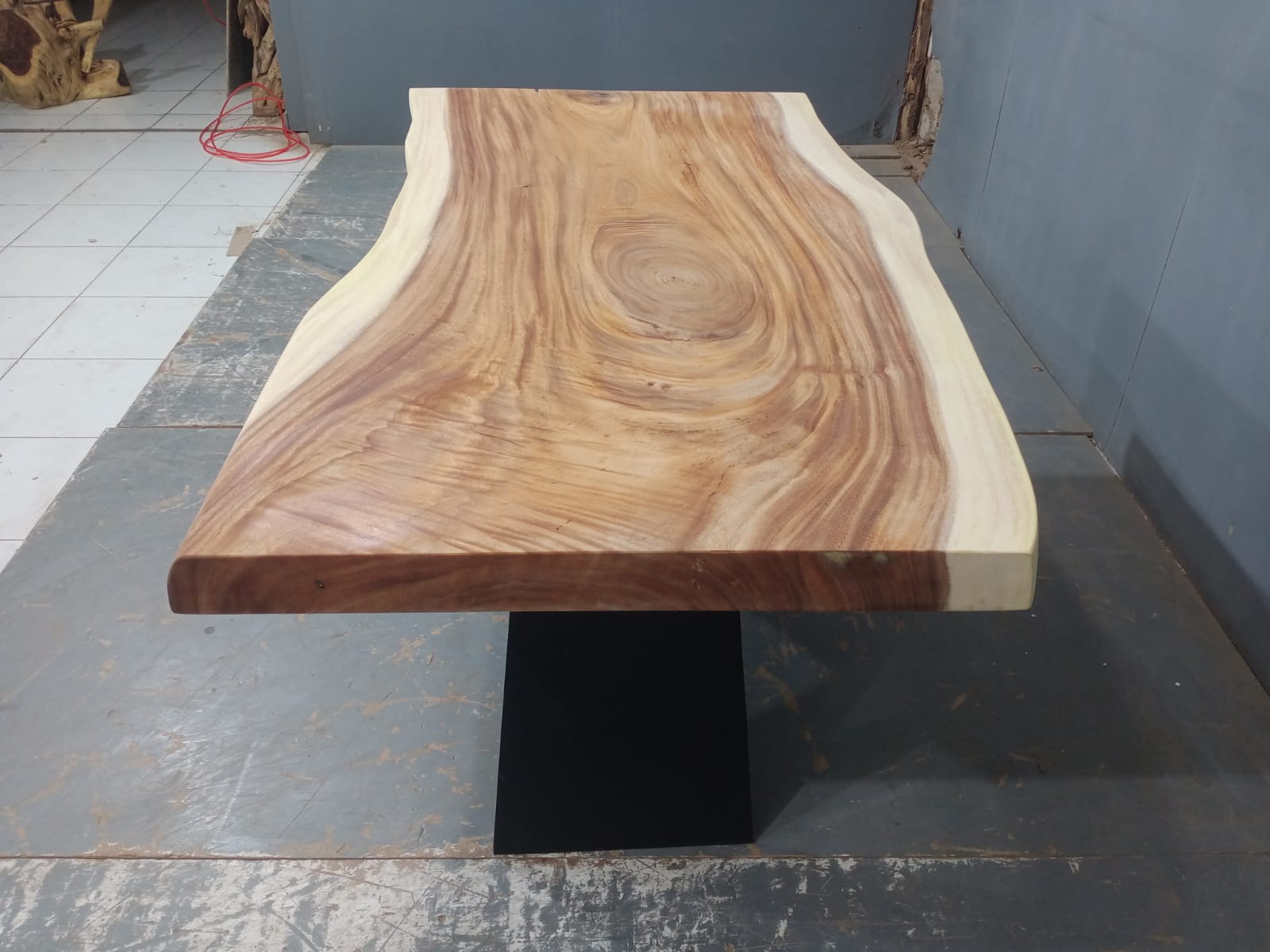 Live Edge Tables