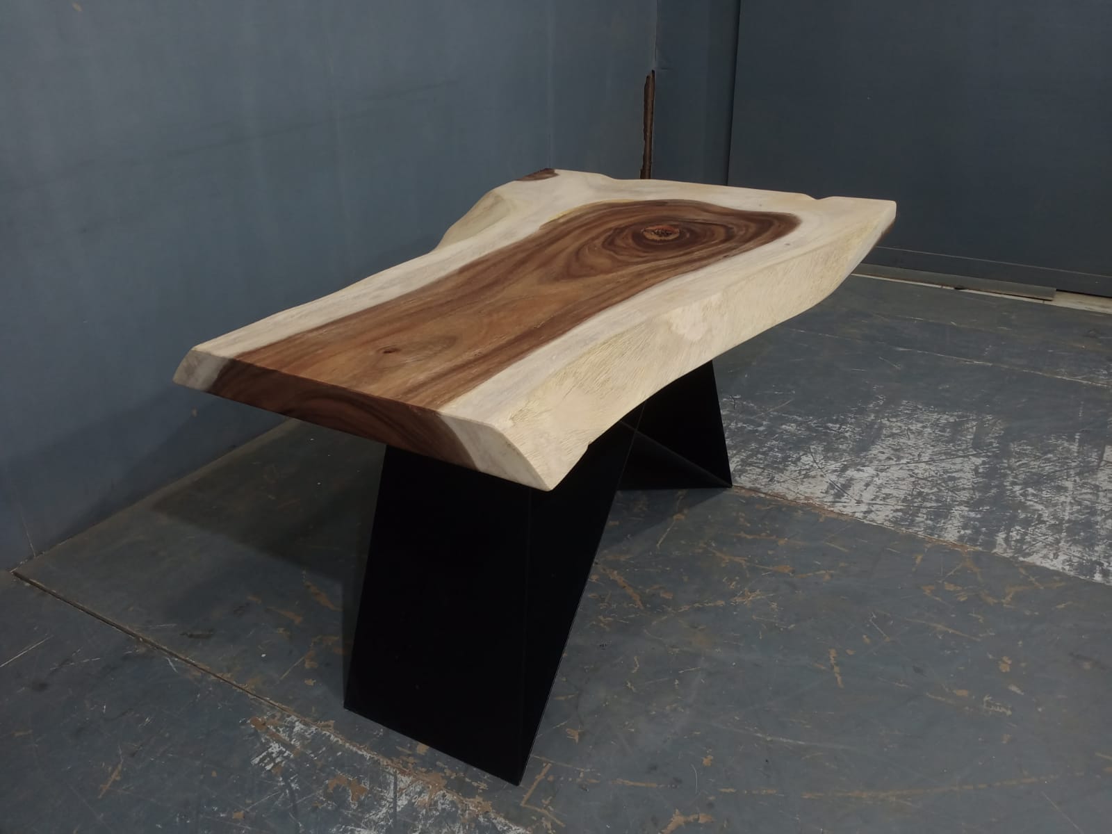 Live Edge Tables