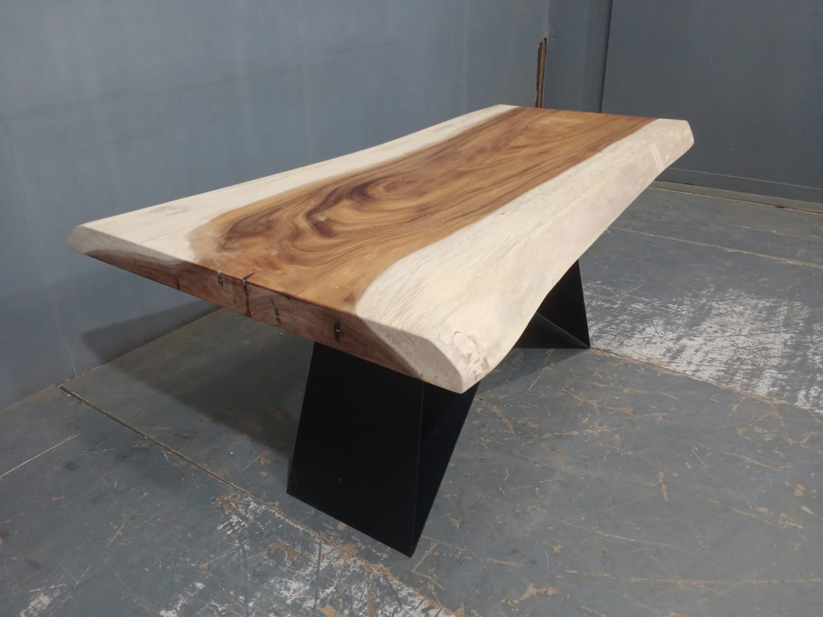 Live Edge Tables