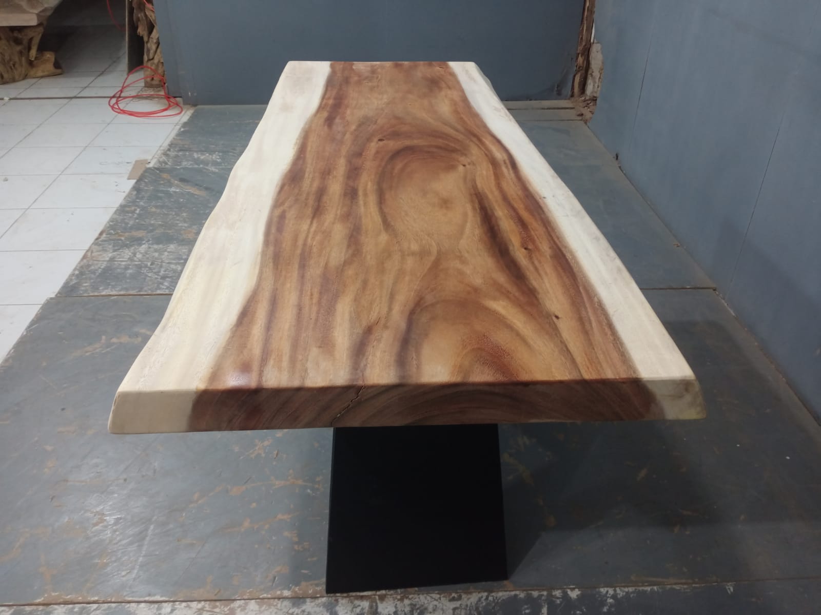 Live Edge Tables