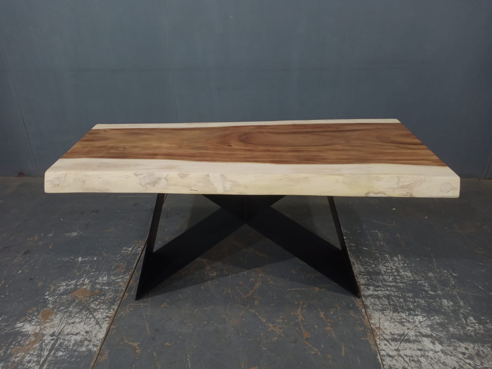 LIVE EDGE TABLES